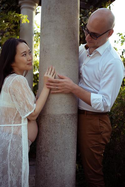 Autumn Maternity Session at Hill Garden and Pergola 2023