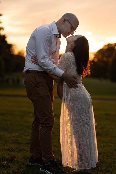 Autumn Maternity Session at Hill Garden and Pergola 2023